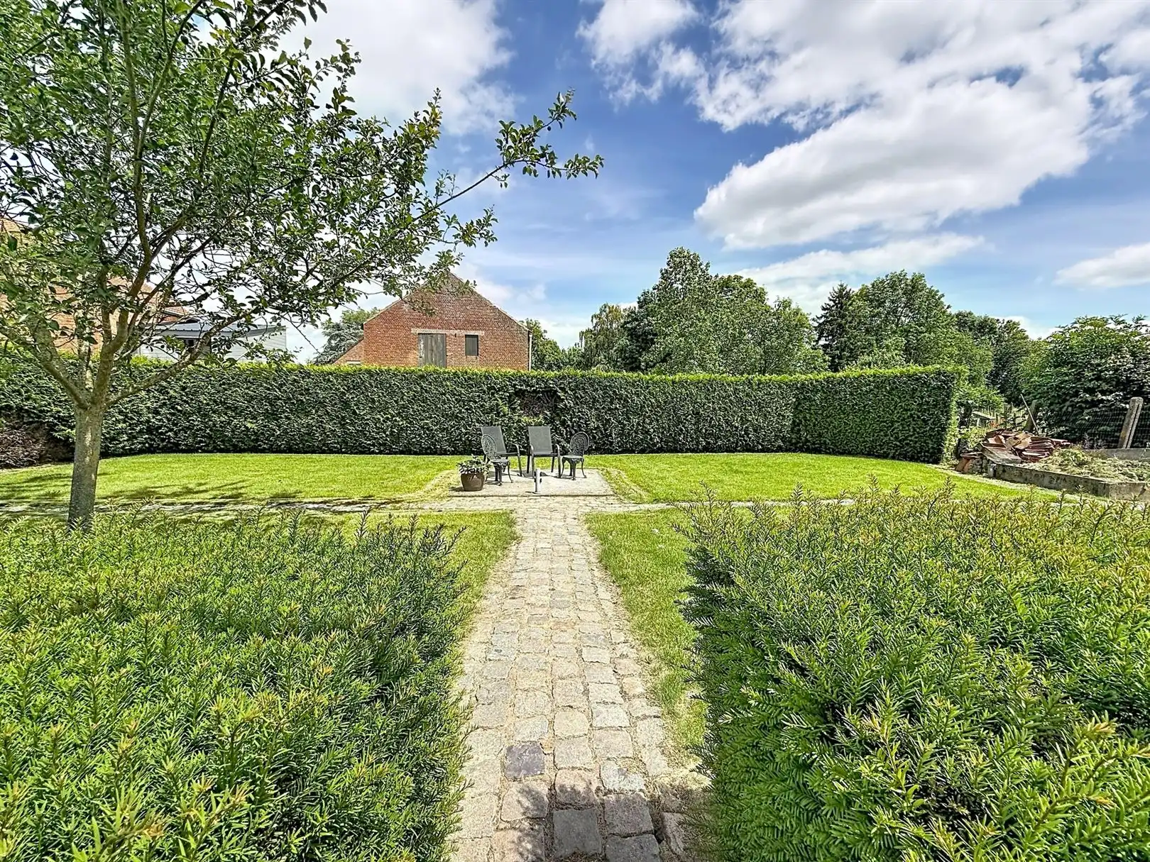 Ruime woning met extra woon- of werkpotentieel  foto 37