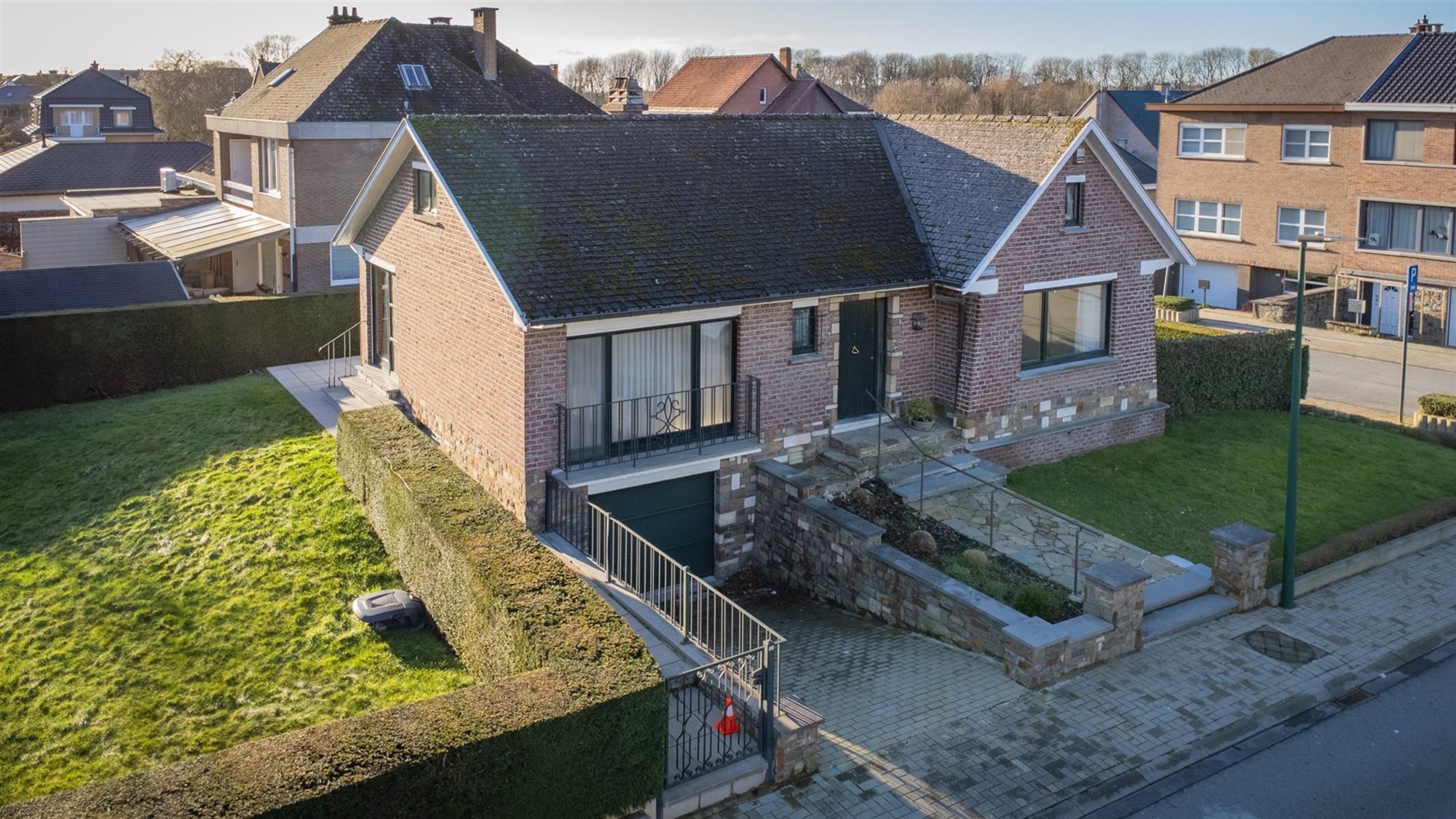 Aangename villa met zuidgerichte tuin en 2 slaapkamers foto 1