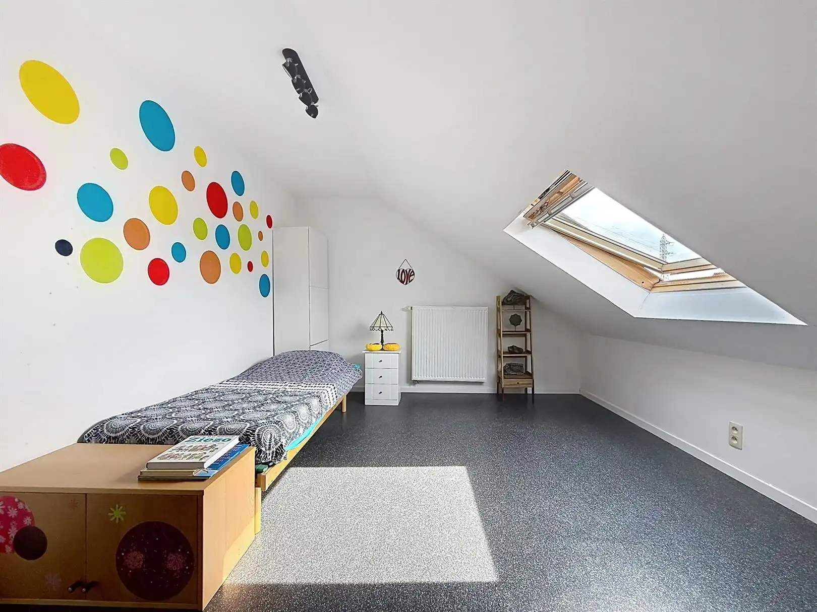 Instapklare stadwoning met koer, 2/3 slpks foto 42