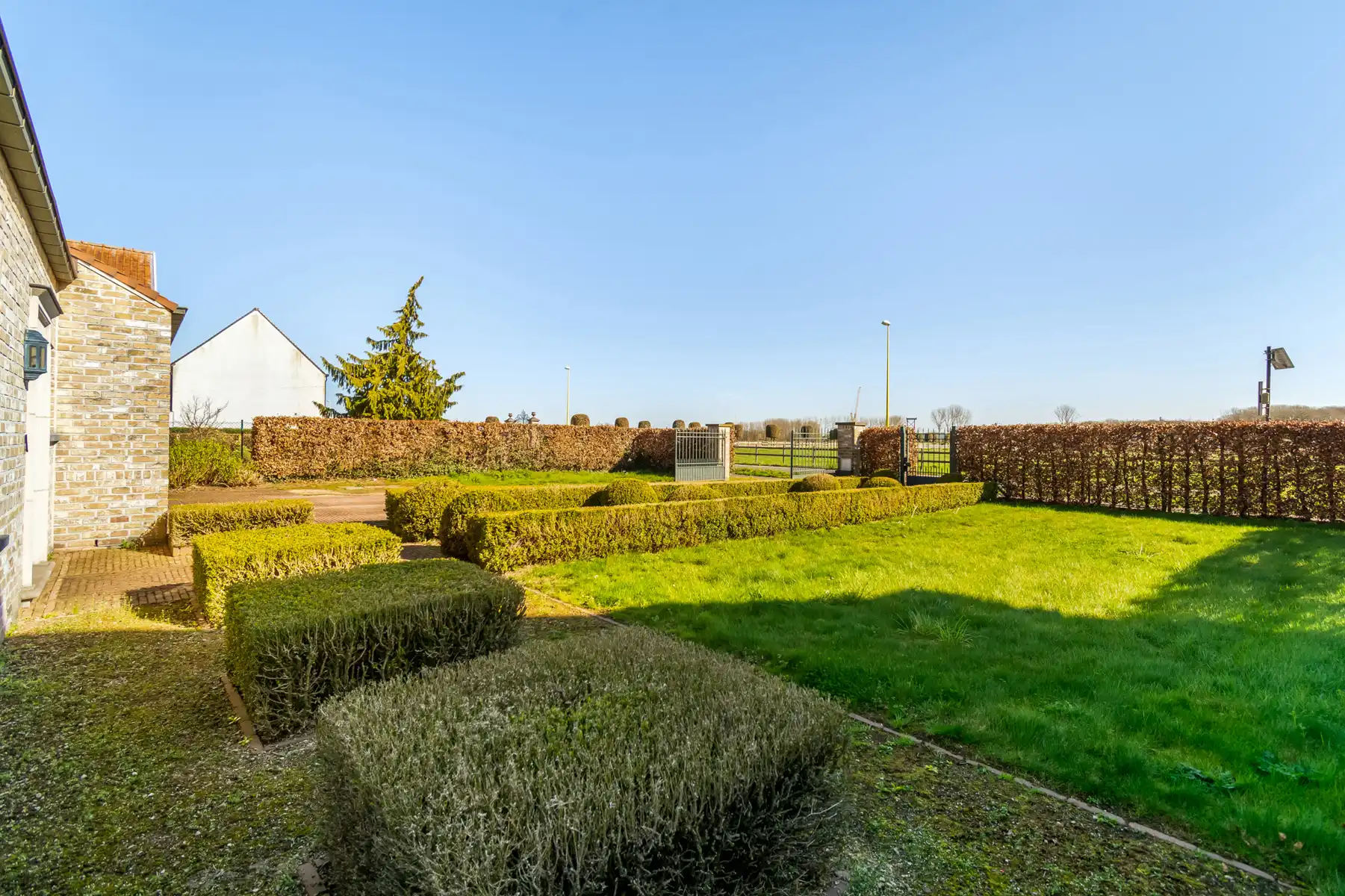 Villa op 29 are met 3 slpks en groen zicht foto 24