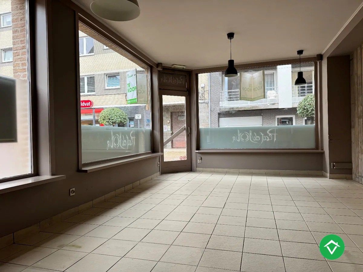 Opbrengsteigendom te koop in centrum Bredene foto 14