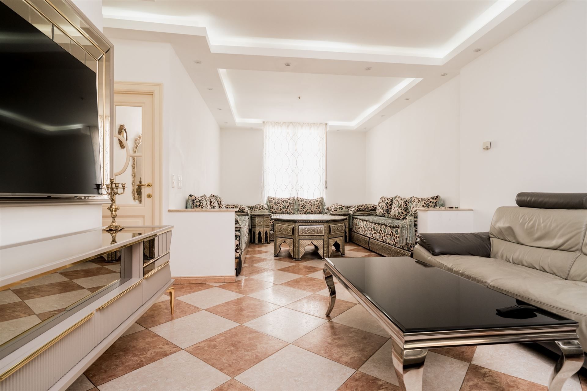 Instapklare woning met 3 slpks nabij station. foto 2