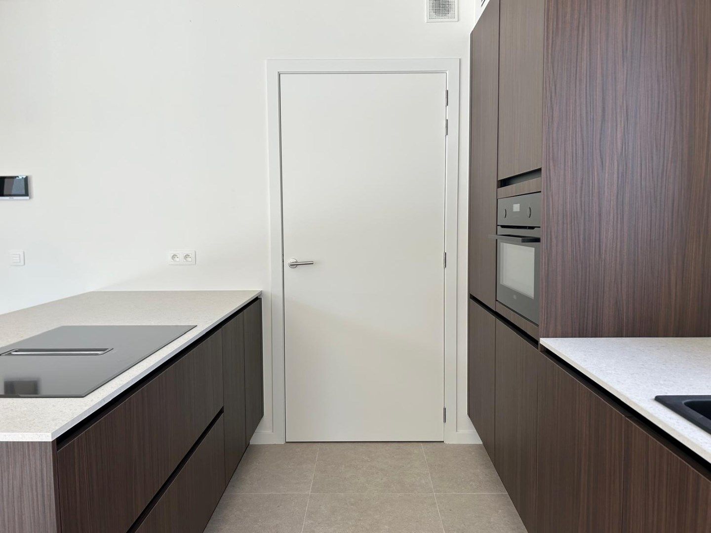 Gelijkvloers/hoek appartement TE KOOP  in 'residentie Daniël & Zozima'. foto 5