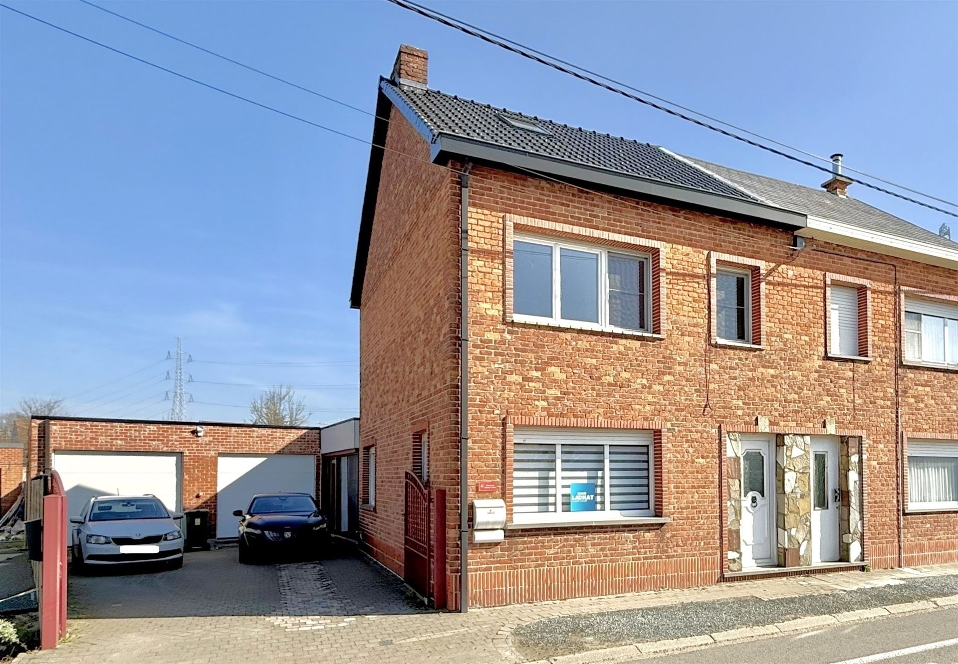 Gerenoveerde woning met 4 slaapkamers foto 23