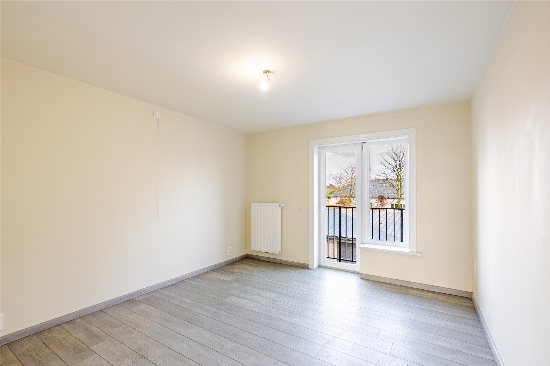 Gunstig gelegen 2 slaapkamer appartement met terras foto 14