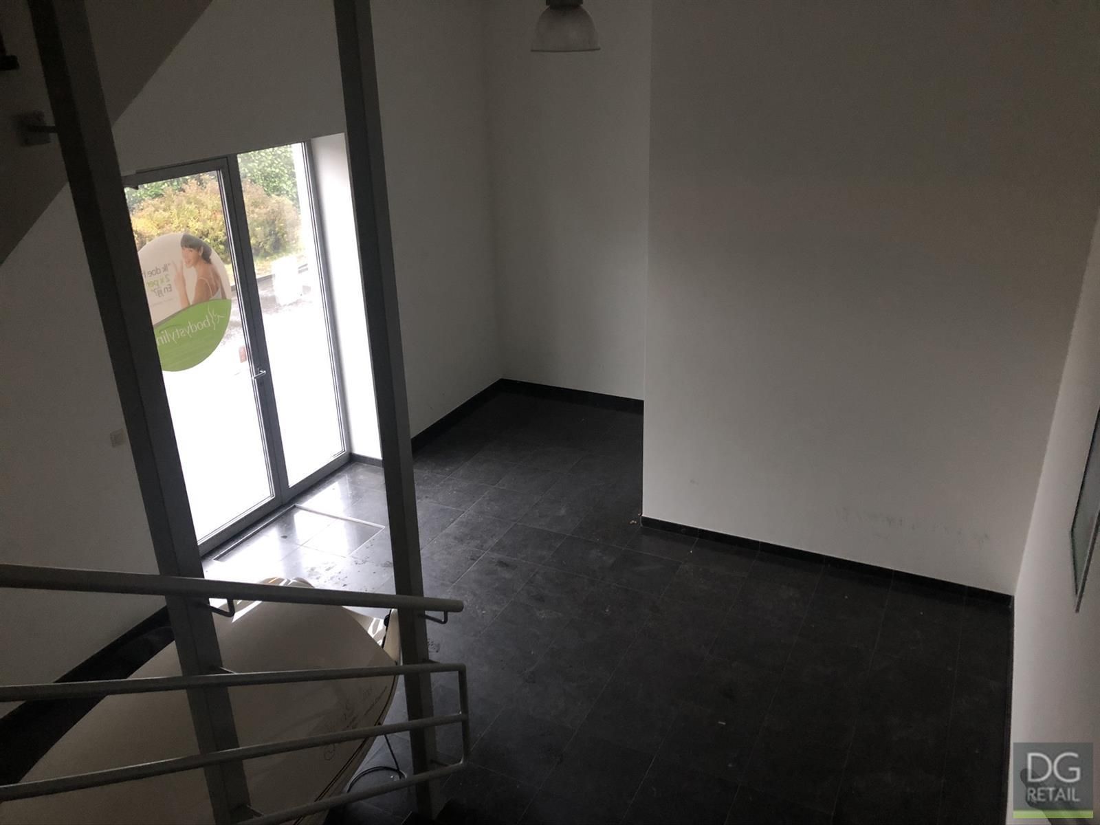 Commerciële ruimte te huur foto 4