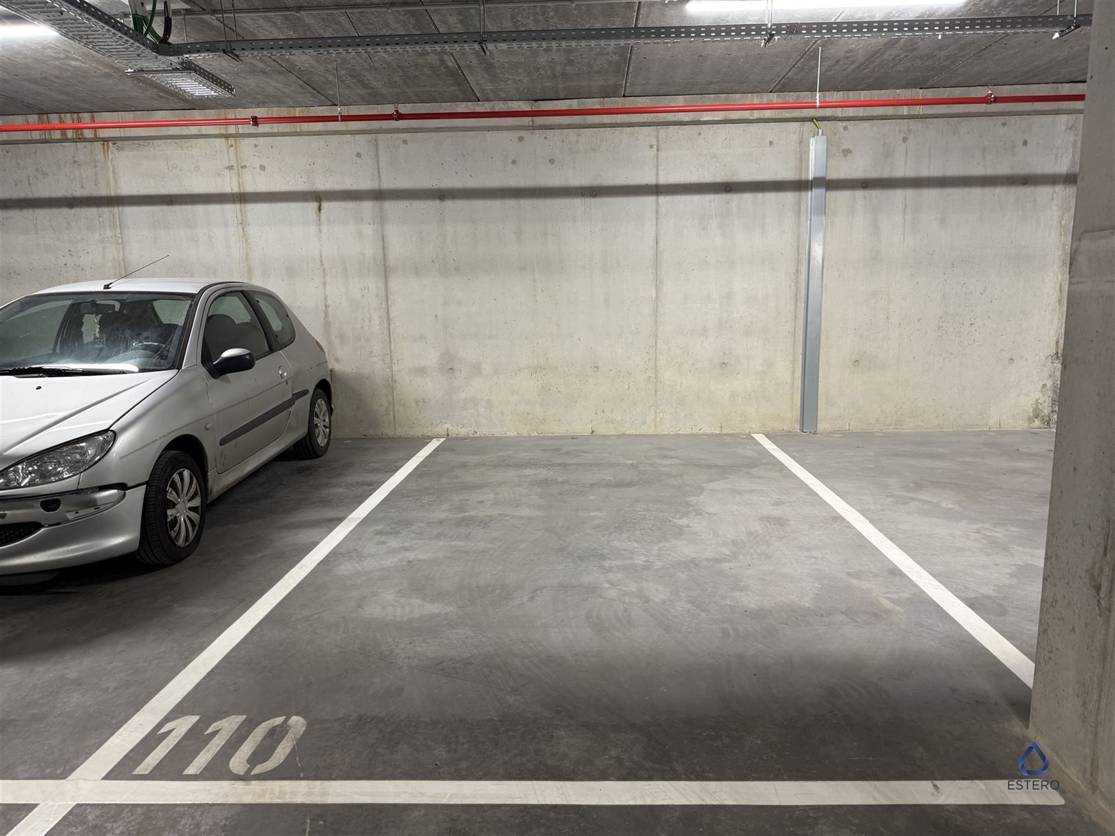 Ondergrondse dubbele staanplaats beschikbaar in het complex 'Left'.  foto 3