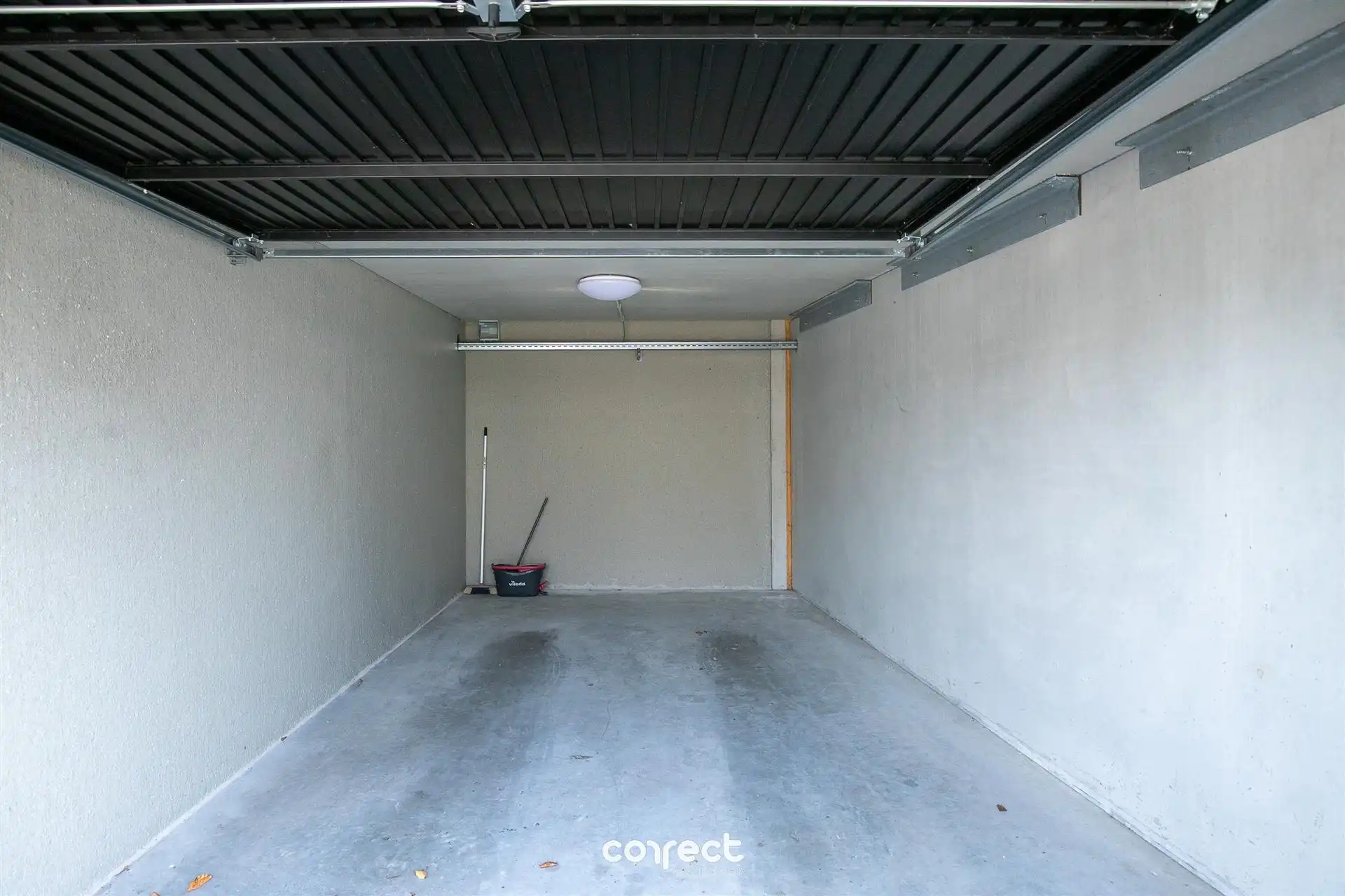 Instapklaar en verzorgd appartement met twee slaapkamers en garage. foto 11