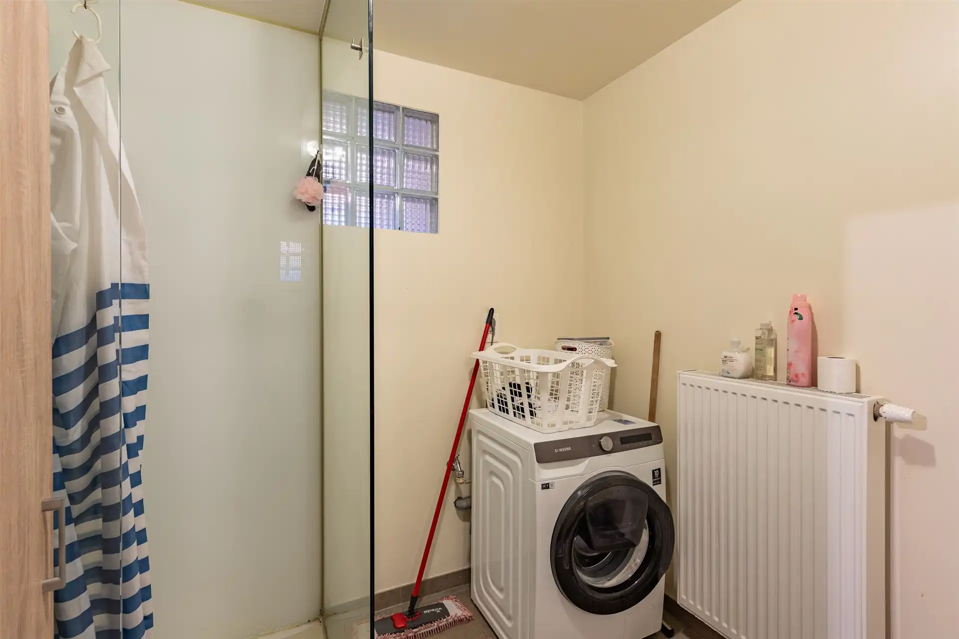 Energiezuinig 2 slaapkamer appartement met garage in Wetteren foto 14