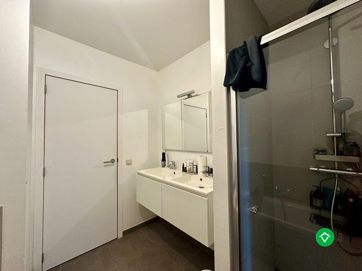 Instapklaar appartement met 2 slaapkamers te huur foto 7