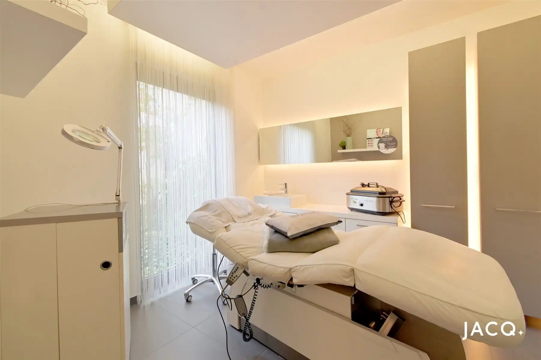 Gerenoveerd schoonheidsinstituut (156m²) met buitenruimte! foto 9