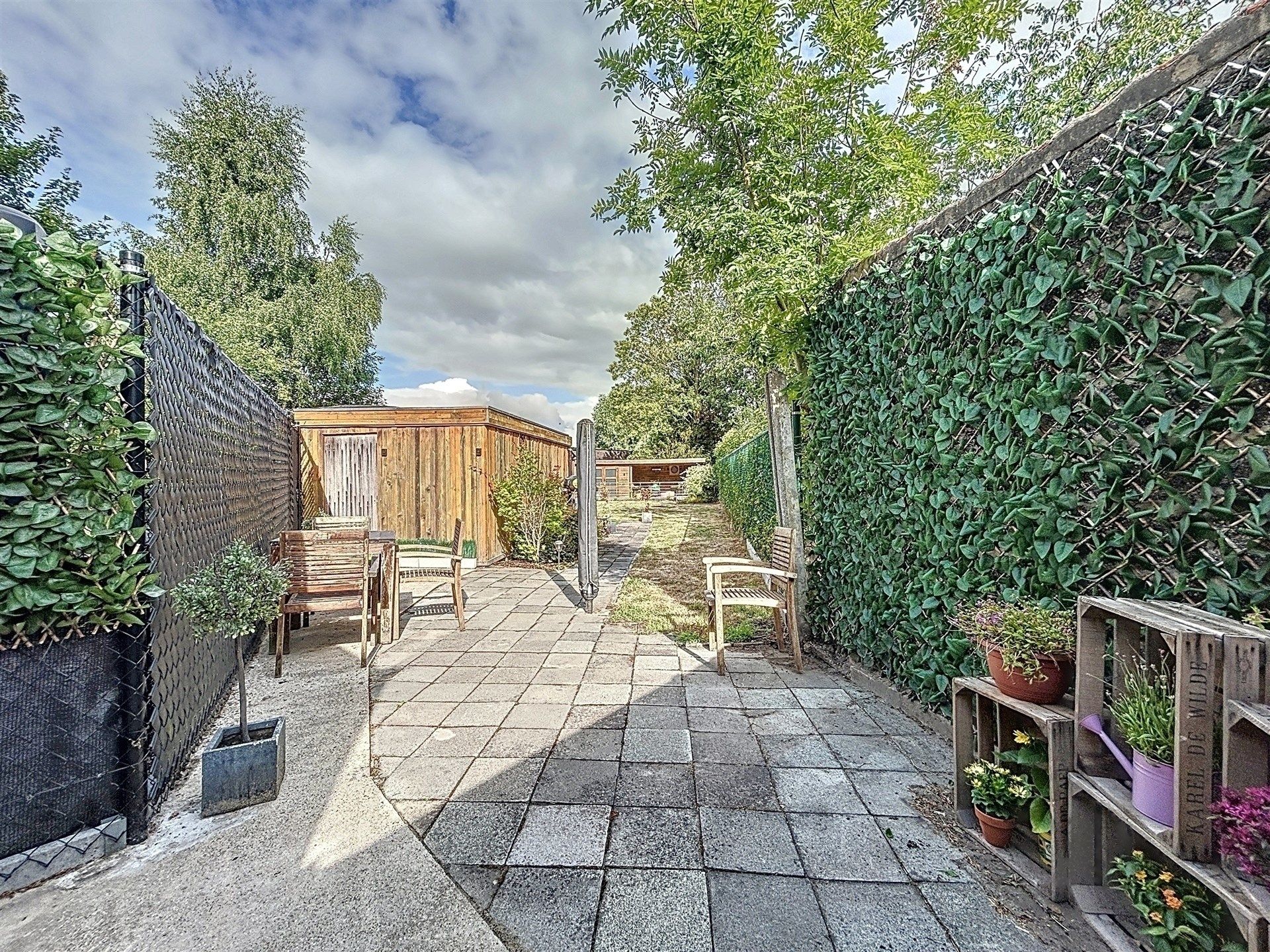 instapklare gezinswoning met 4 slaapkamers en prachtige tuin op perceel van 200m²  foto 11