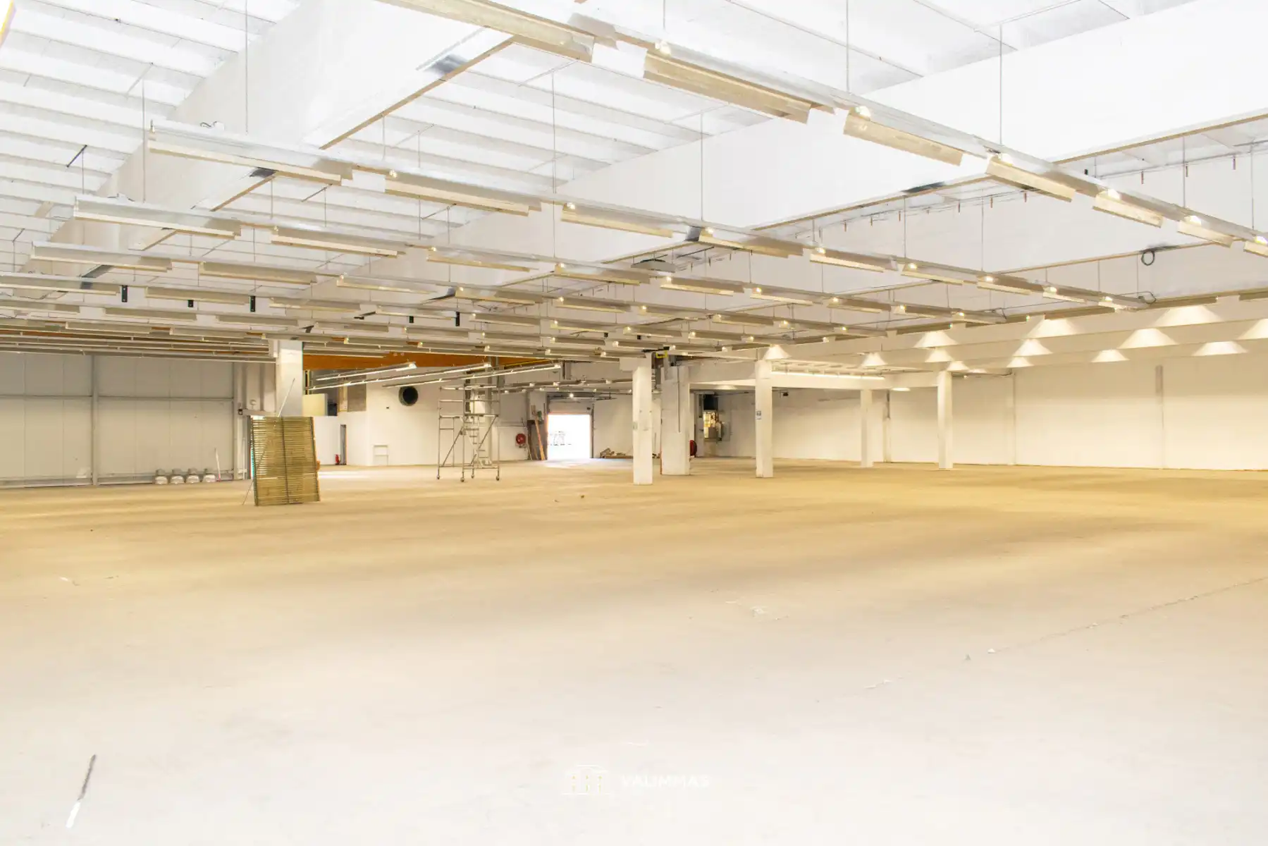 Handelsruimte/opslagplaats met parking (voormalige Gamma) foto 14