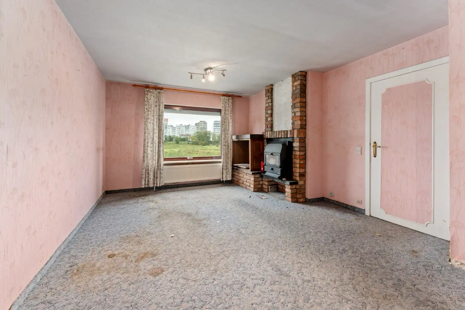 Te renoveren woning nabij zee en strand foto 11