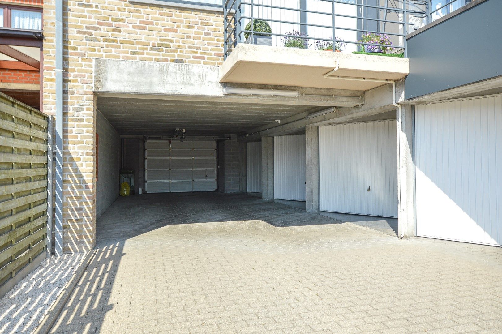 Ruim appartement met 3 slaapkamers en garagebox te huur centrum Veldegem foto 16