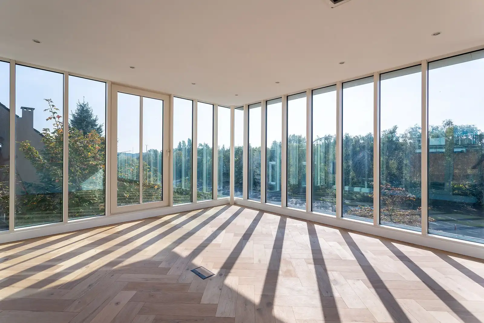 Architecturaal kantoorgebouw op absolute zicht locatie!  foto 18