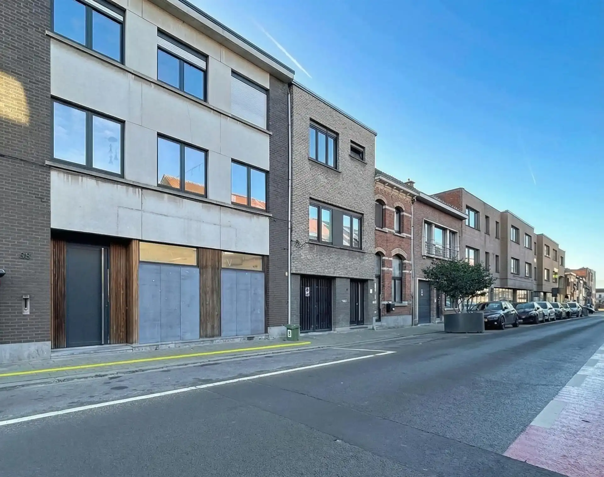 Instapklare ruime woning met grote garage op perceel van 359m² foto 21
