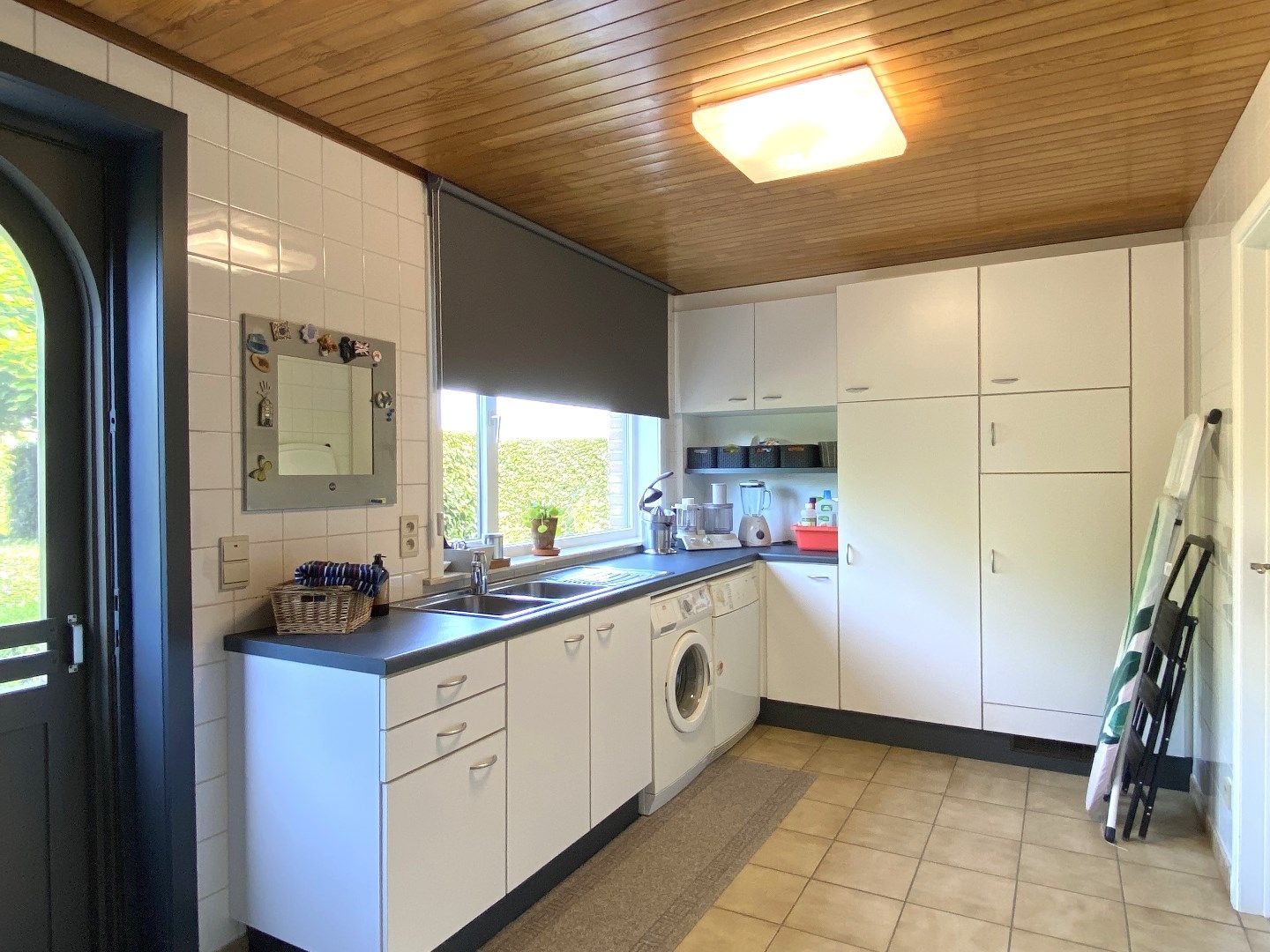 ZEER RUIME VILLA MET DUBBELE GARAGE EN GROTE TUIN foto 7
