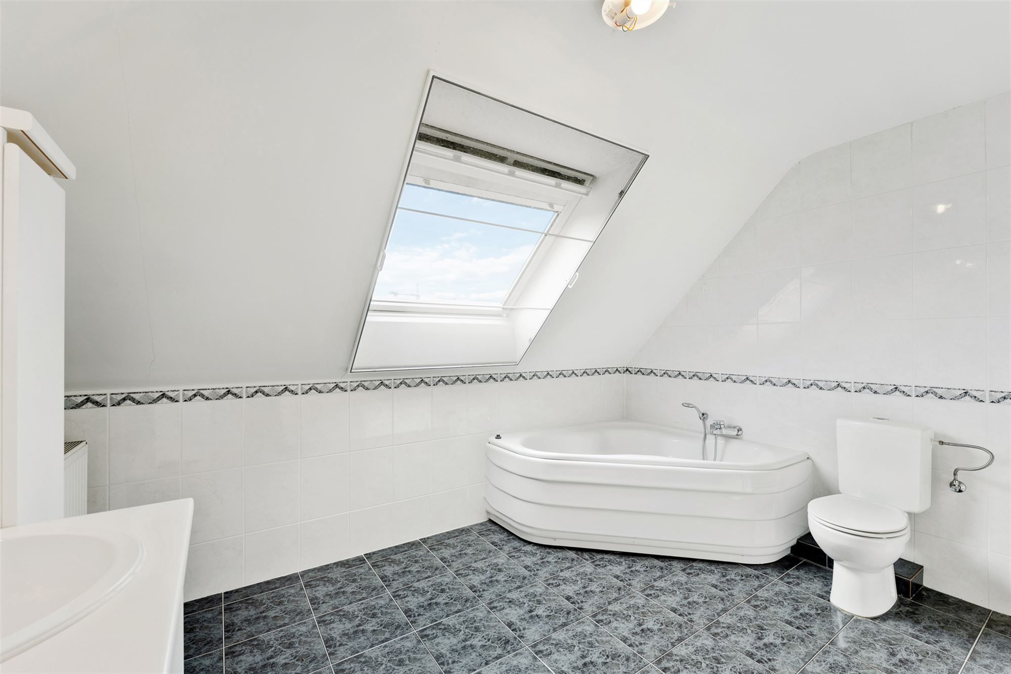 RUIME WONING OP RUSTIGE LIGGING IN KOERSEL CENTRUM foto 15