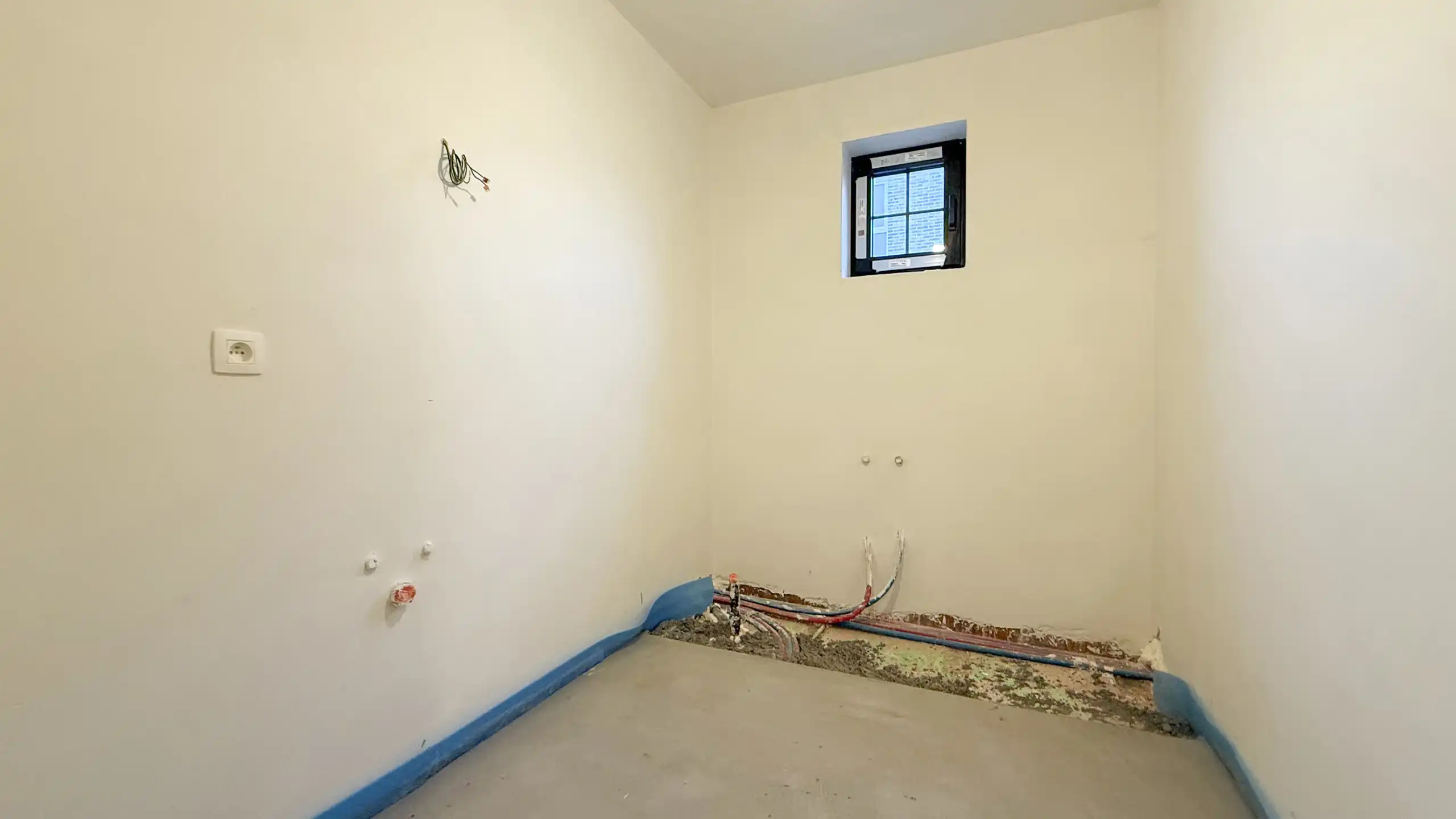 Volledig afgewerkte landelijke woning aan 2% Registratie! foto 17