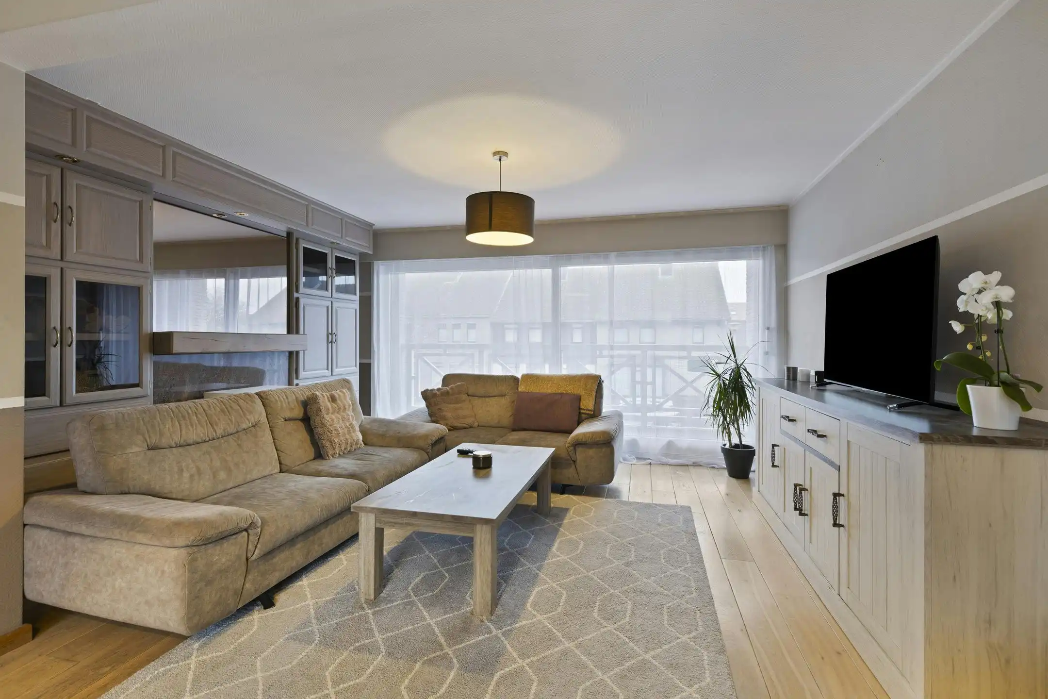 Instapklare bel-etage met 4 kamers te koop in Beveren-Leie foto 3