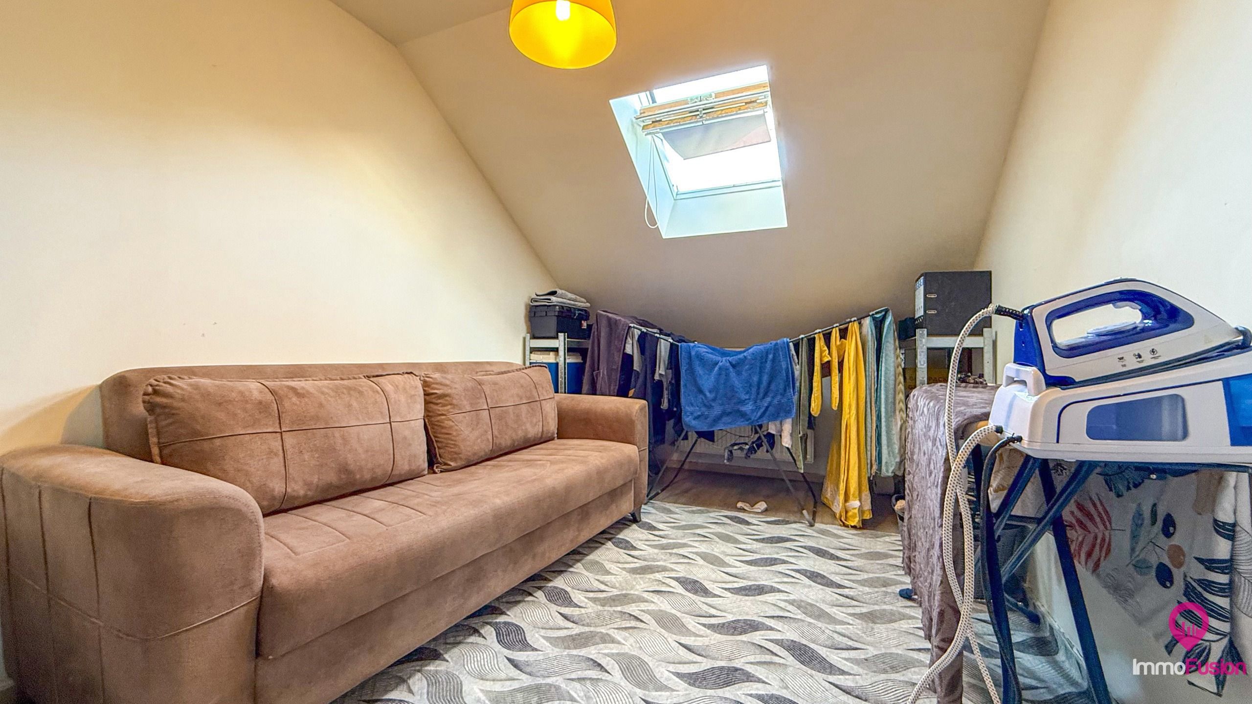 Instapklaar appartement met 2 slaapkamers en balkon! foto 11