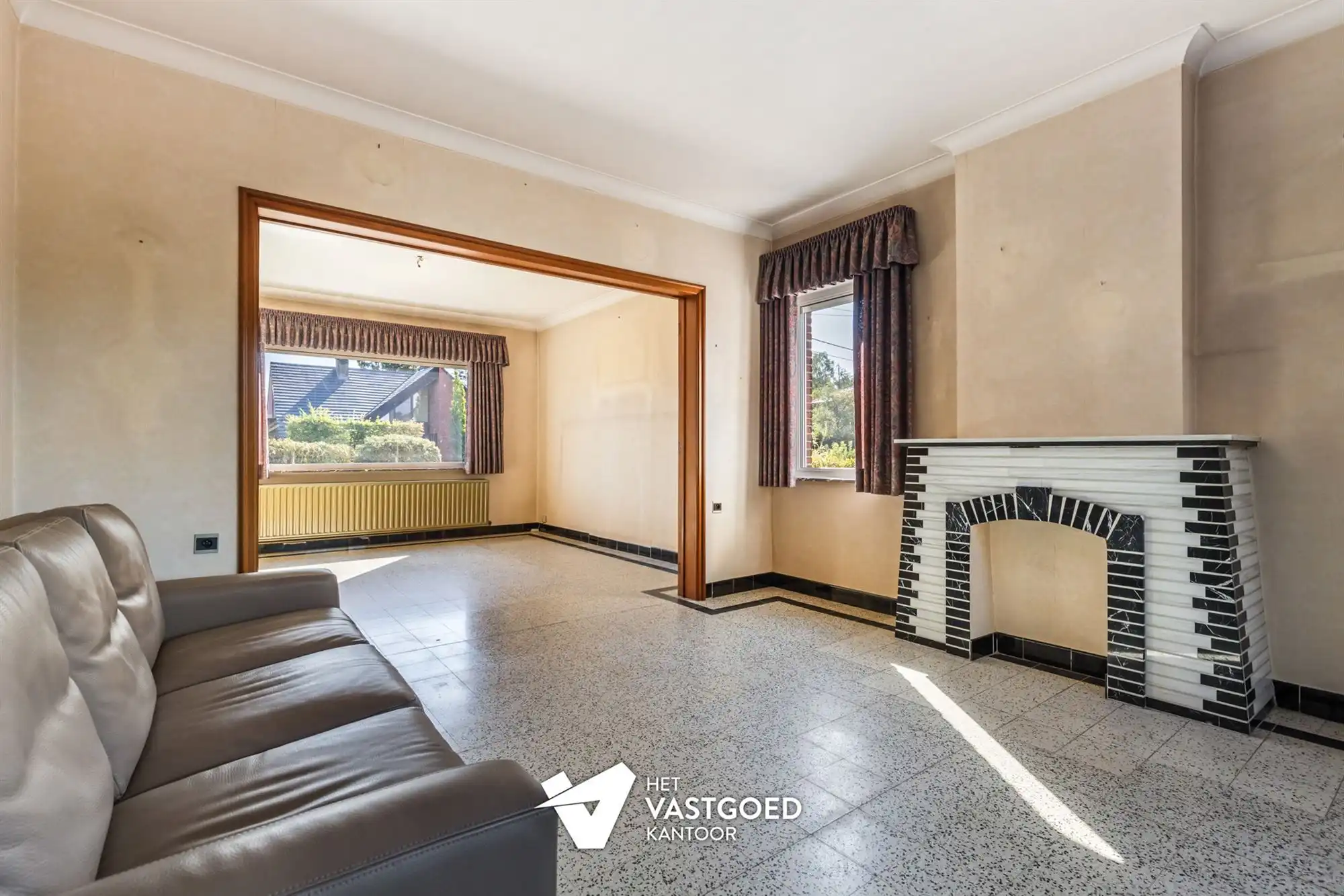 WONING MET POTENTIEEL (155M²) MET 3 SLAAPKAMERS EN GARAGE OP EEN PERCEEL VAN 12 ARE TE TESSENDERLO foto 3