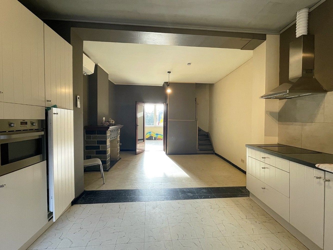 Goed gelegen woning met ruime bergplaats foto 2