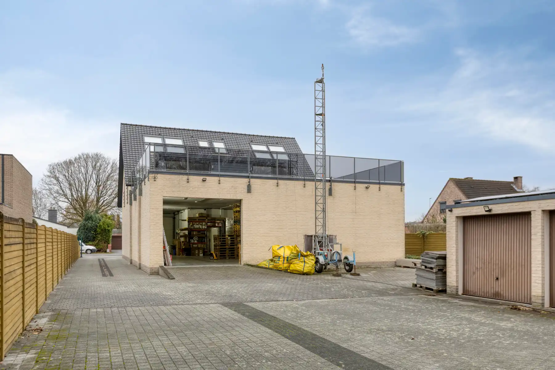 Moderne opslagloods te huur op toplocatie nabij de autosnelweg foto 9