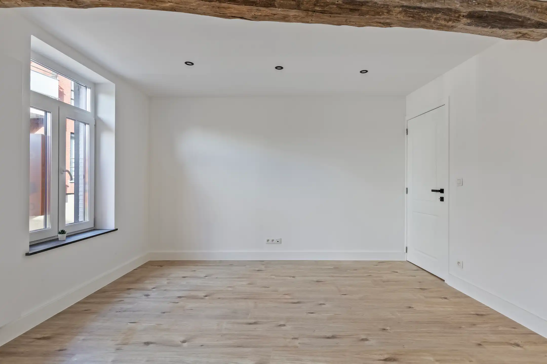 Prachtig gerenoveerde woning (met eventuele handelsruimte) foto 14