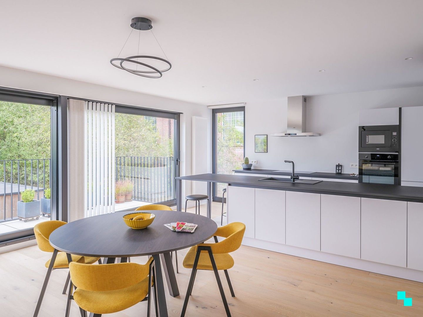 Zonnig appartement met twee slaapkamers te Balegem dorp foto 11