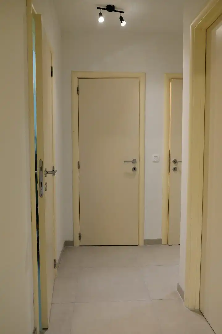 Recent opgefrist appartement met 2 slaapkamers centrum Zottegem foto 8