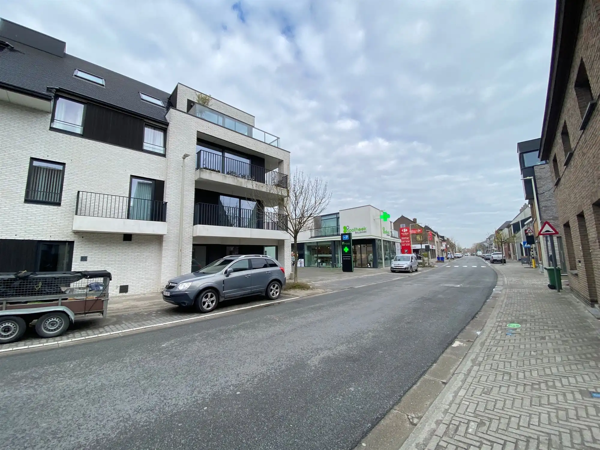 Tweeslaapkamer appartement met grote garagebox  foto 19