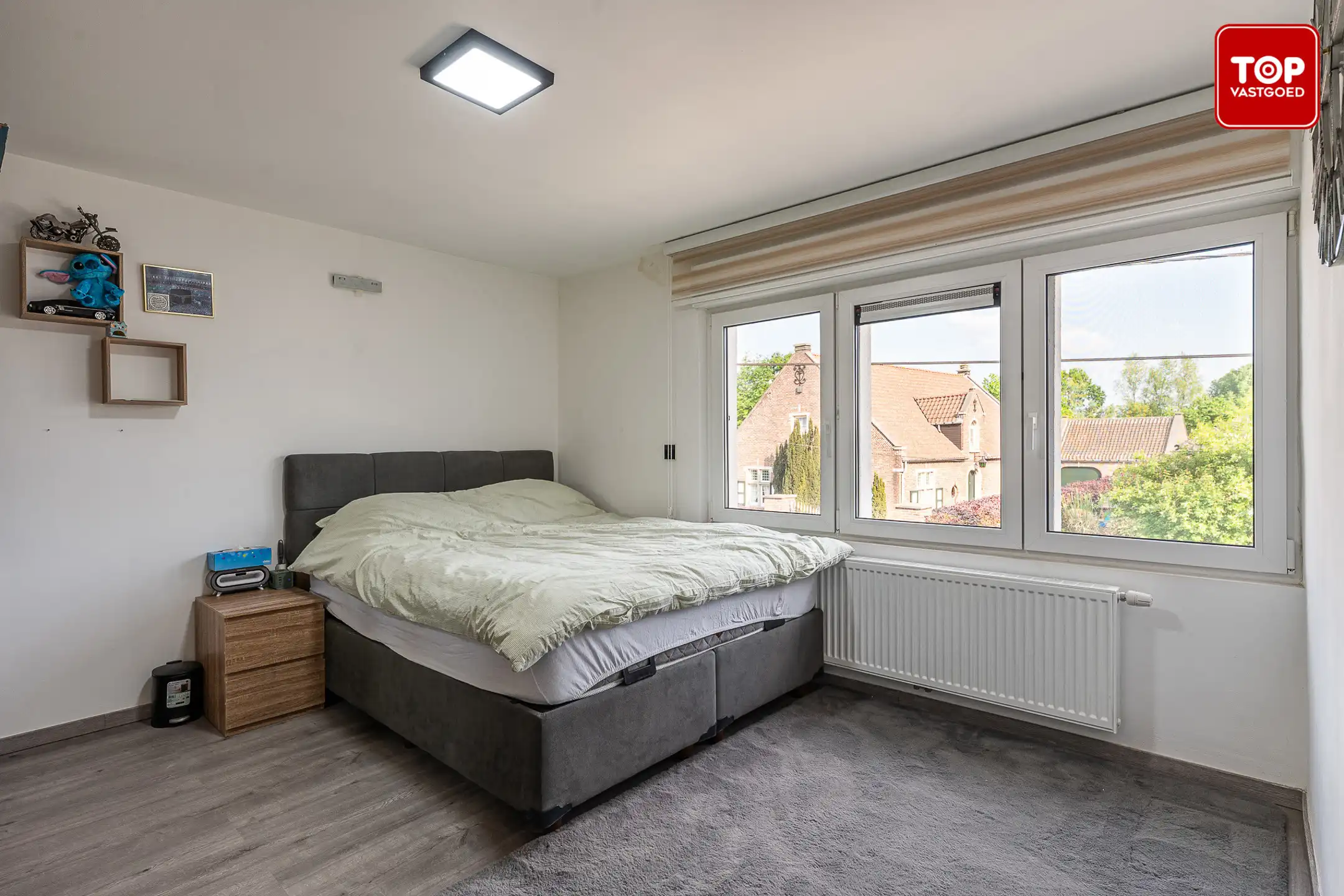 Gerenoveerde open bebouwing met 5 slaapkamers en tuin foto 9