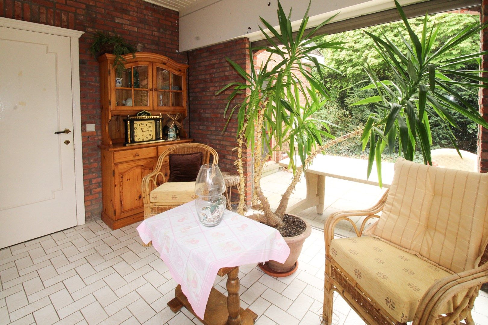 Luxe, ruimte en ontspanning onder één dak – exclusieve villa met zwembad en tennisveld te koop in Beveren! foto 35
