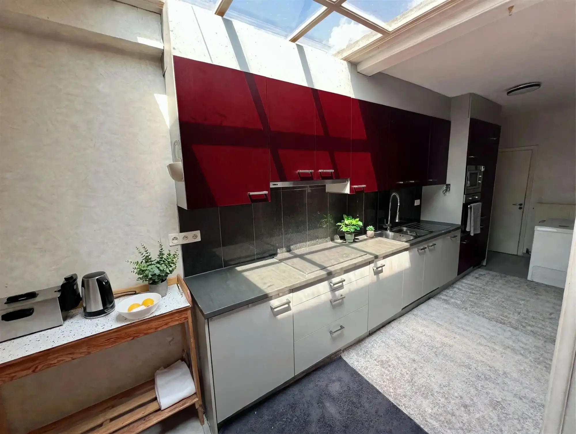 Huis met 5 slpks, 2 badk, dubbele oprit en tuin op 250 m² foto 5