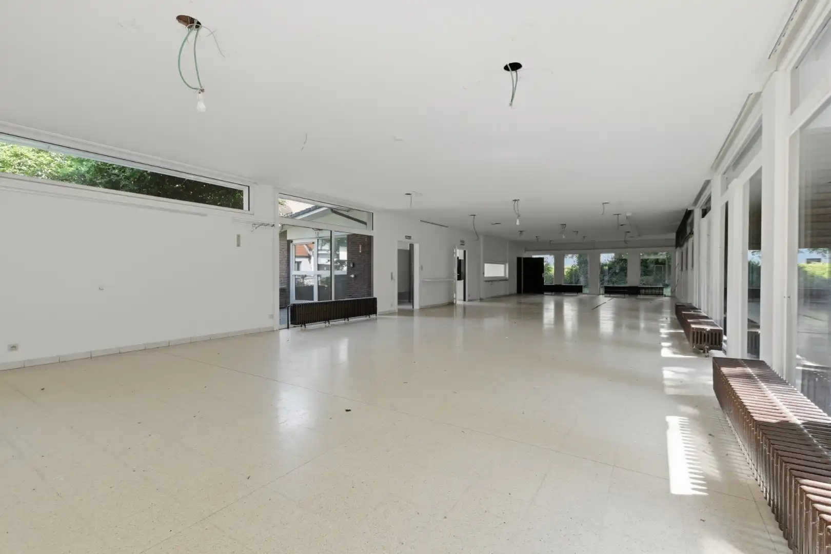 Voormalig dienstencentrum met ruime indeling en residentieel potentieel - Lissewege  foto 6