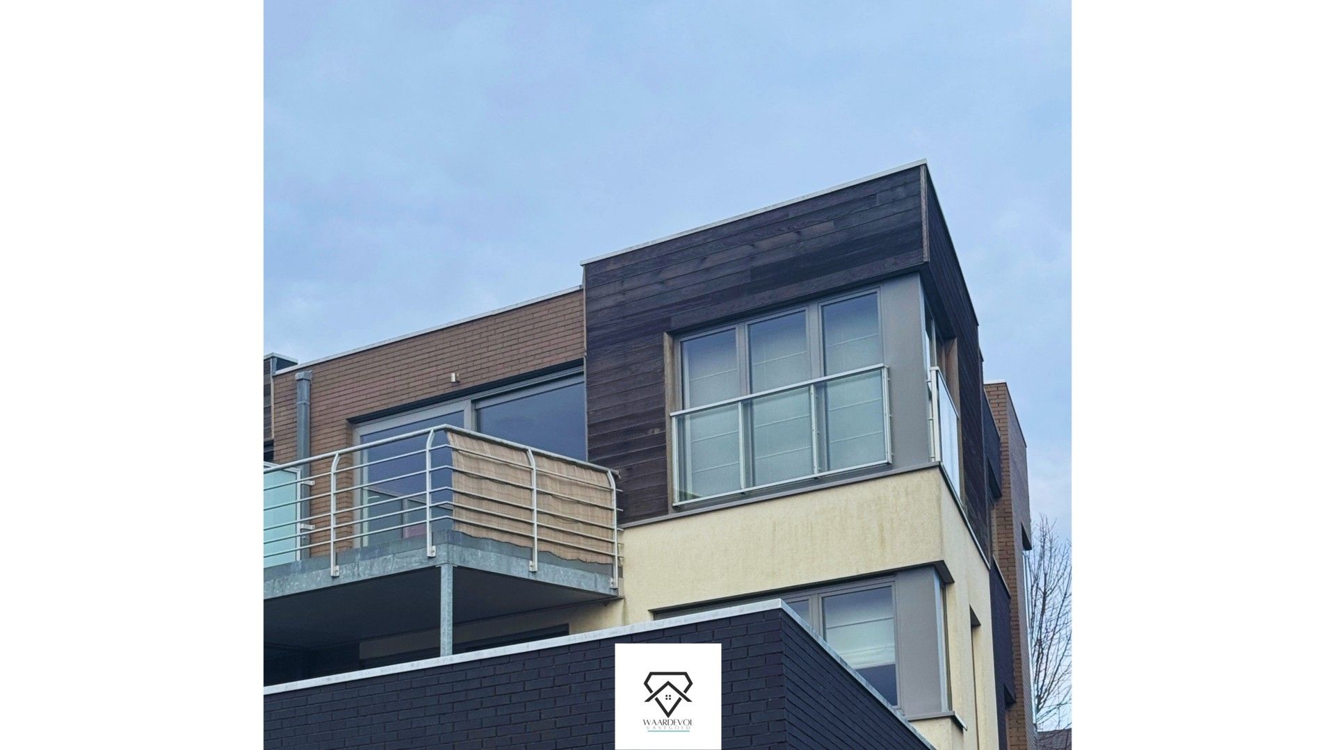 Lichtrijk en rustig appartement te koop met carport foto 21