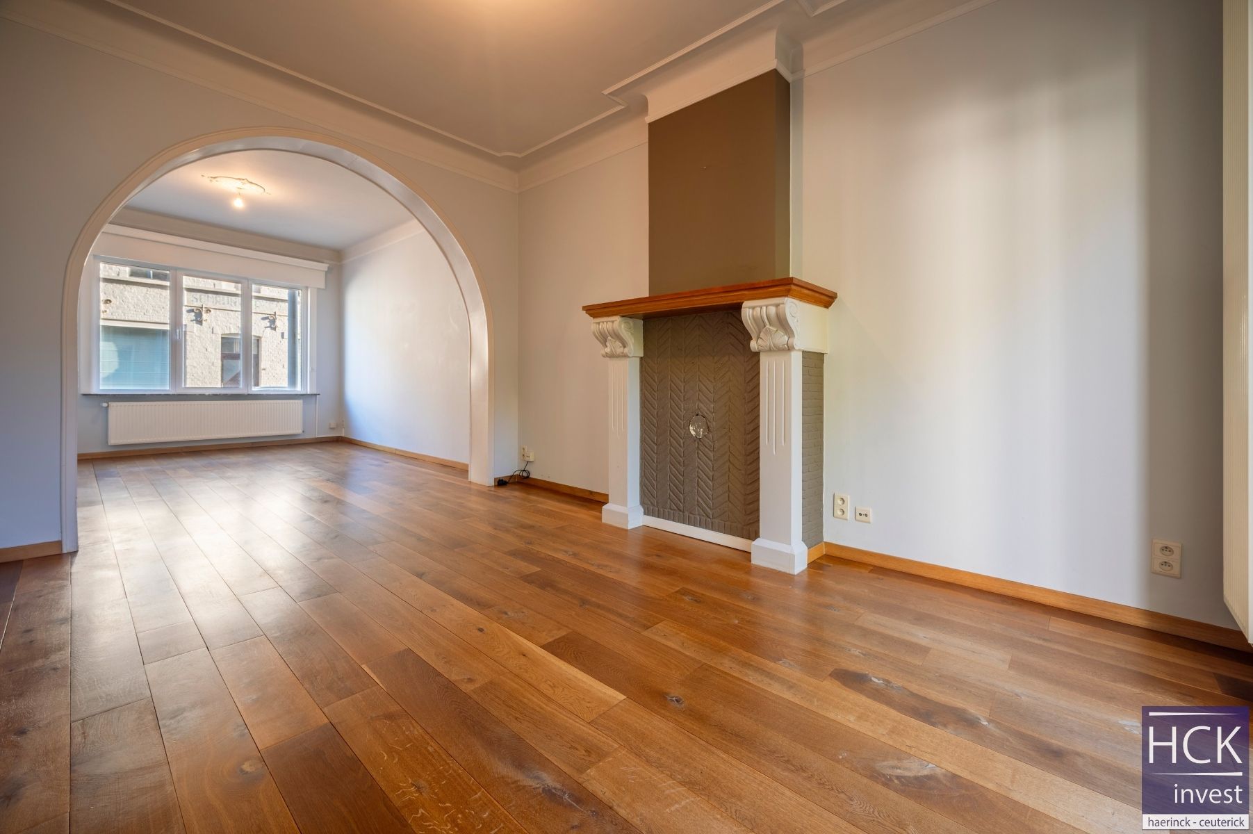 KRUISHOUTEM - Instapklare ruime burgerwoning met 4 SLPK. in centrum!! foto 7