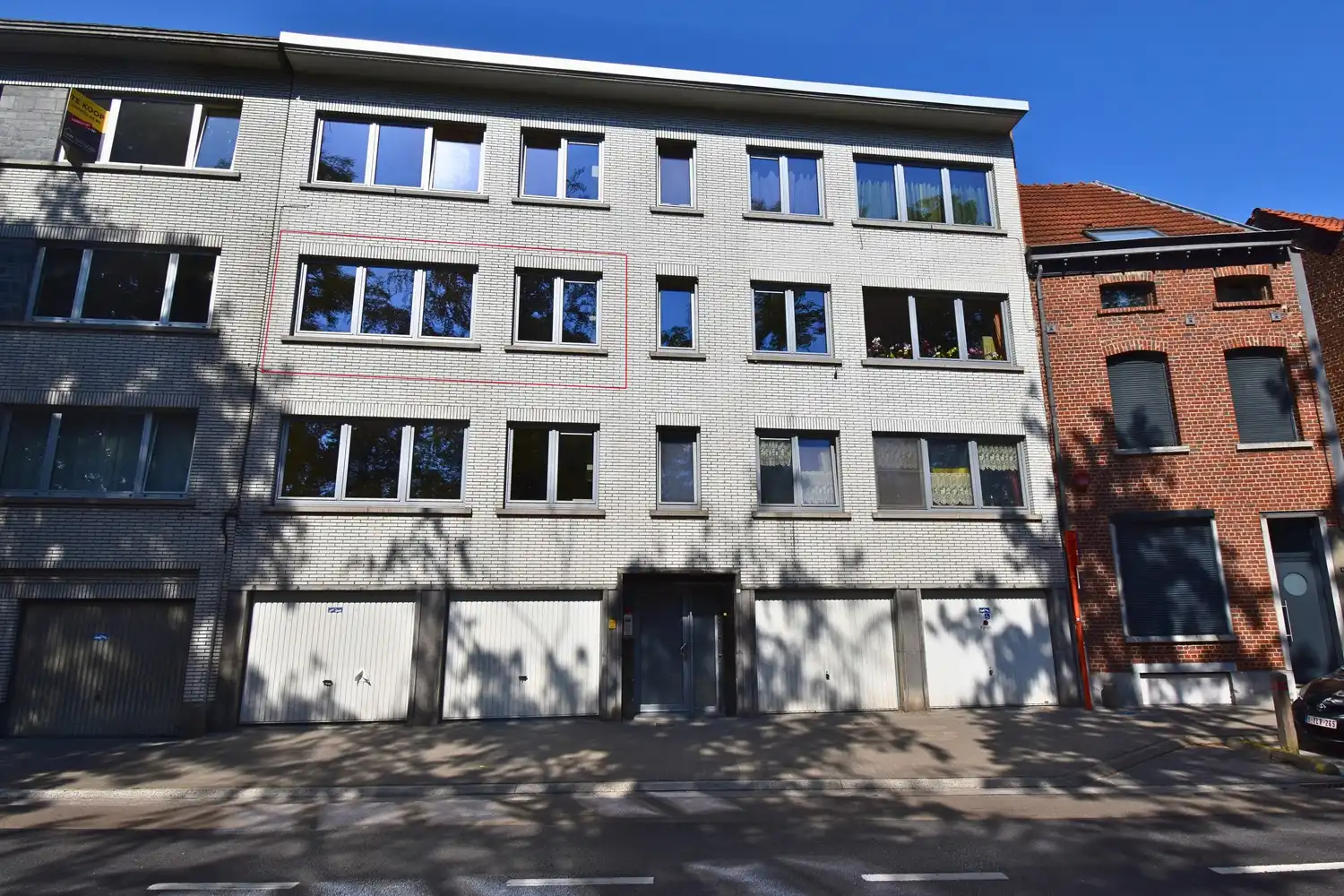 Gerenoveerd appartement met 2 slaapkamers en EPC B in het hart van Ruisbroek foto {{pictureIndex}}