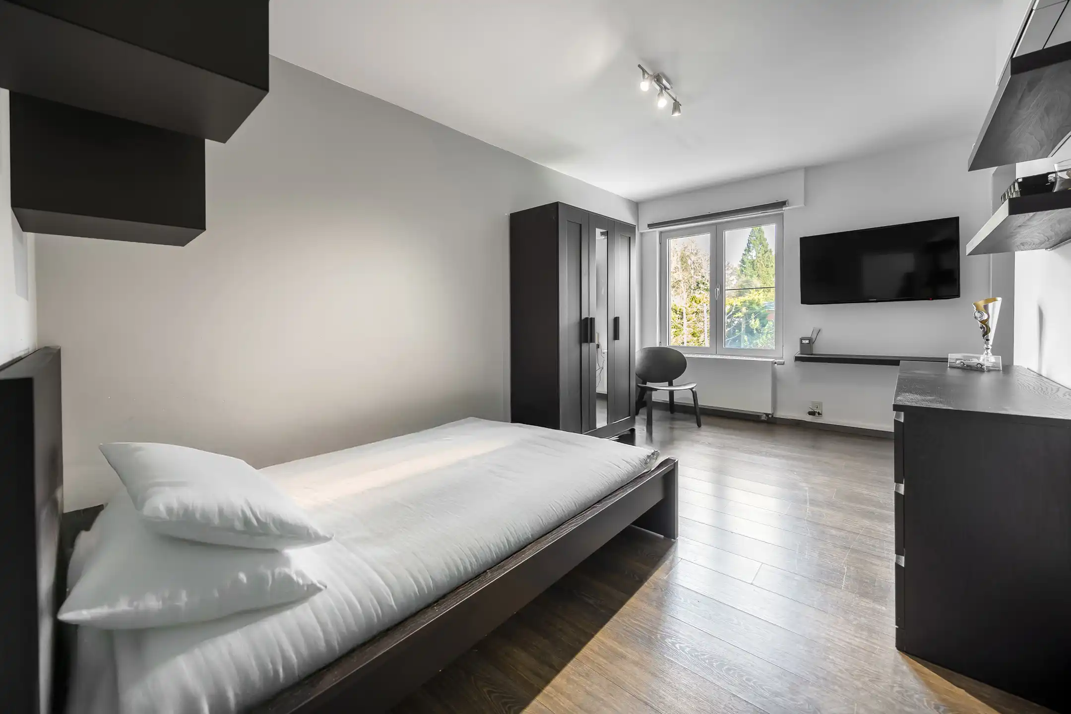 Schilde-Bergen: energiezuinige villa met zwembad   foto 21