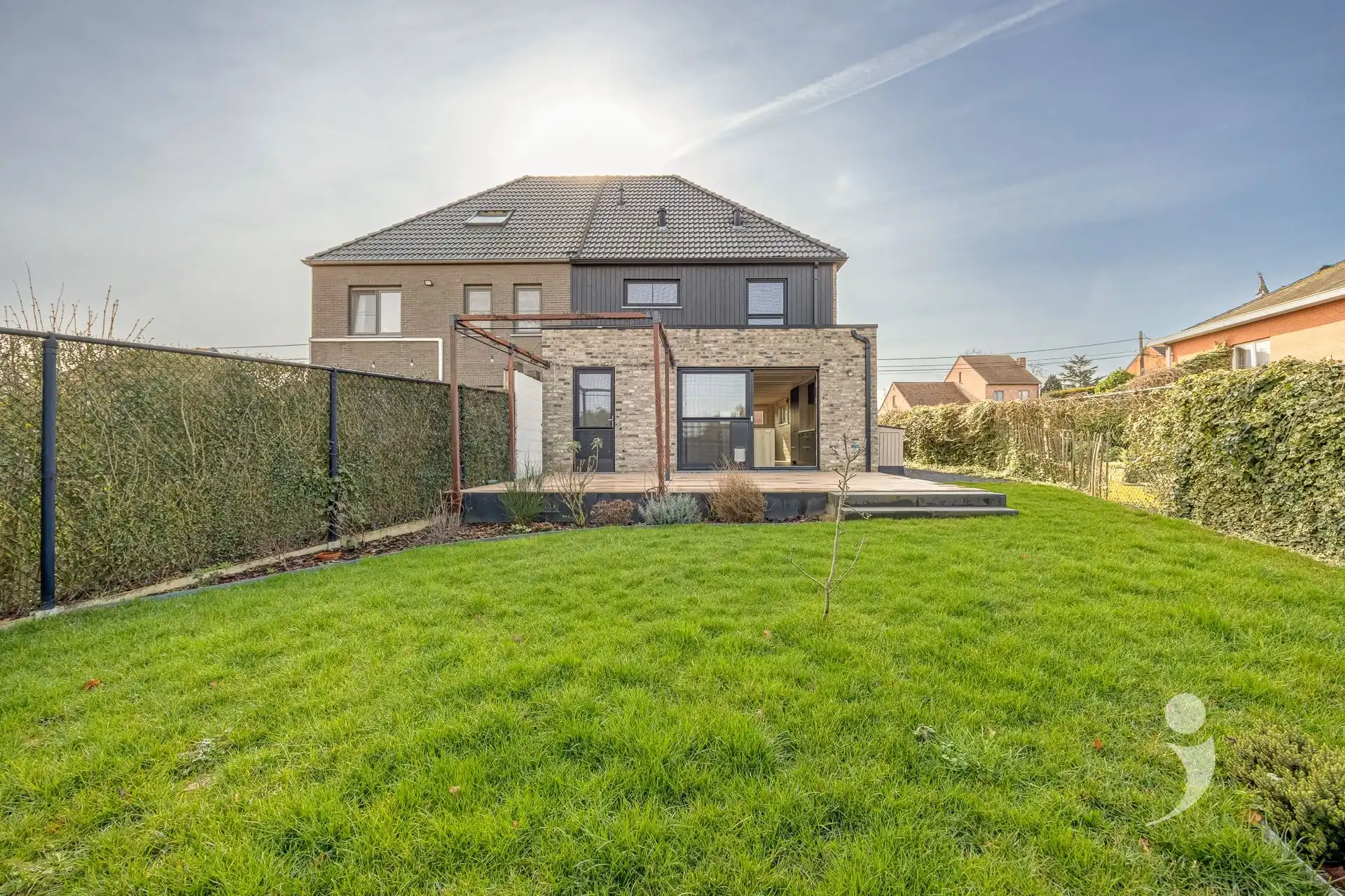 Knappe gezinswoning op een toplocatie!  foto 37