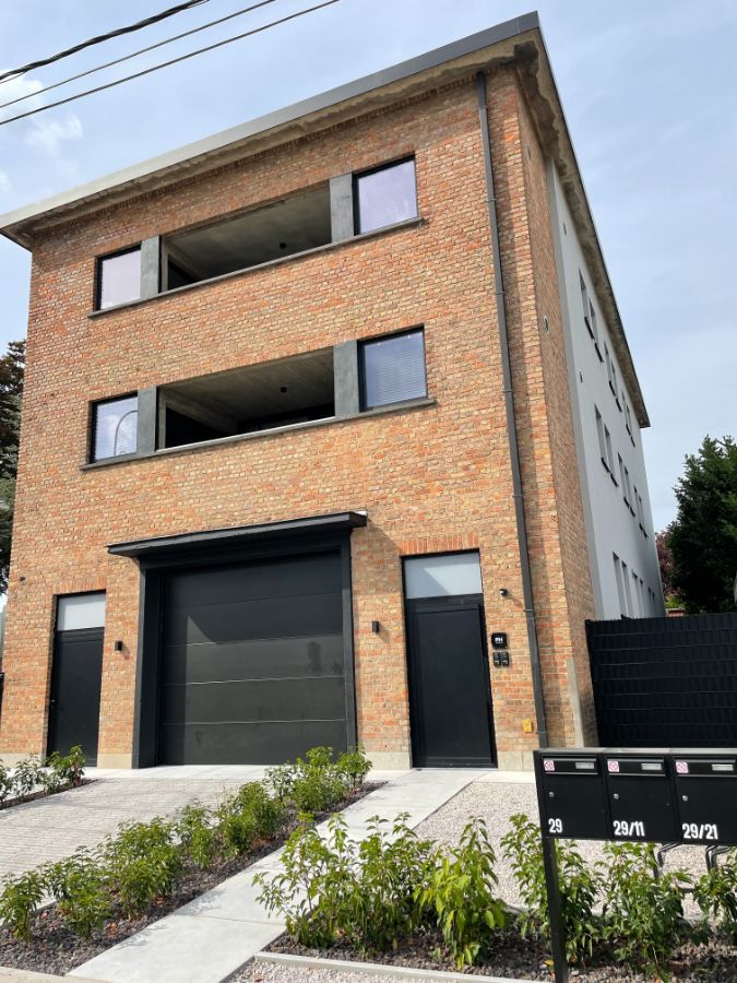 EXCLUSIEF  2-SLAAPKAMER LOFT-APPARTEMENT + overdekt TERRAS &  ruime gelijkvloerse privative inpandige GARAGE (inclusief fietsberging & openlucht AUTOSTANDPLAATS foto 4