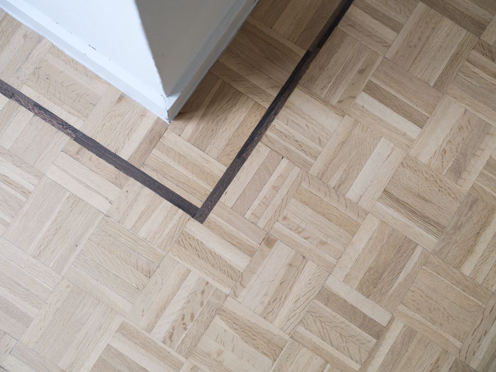 Uniek hoekappartement in een iconisch sixties-gebouw met terras en breed zicht over het Zuidpark en Gentse torens. foto 10