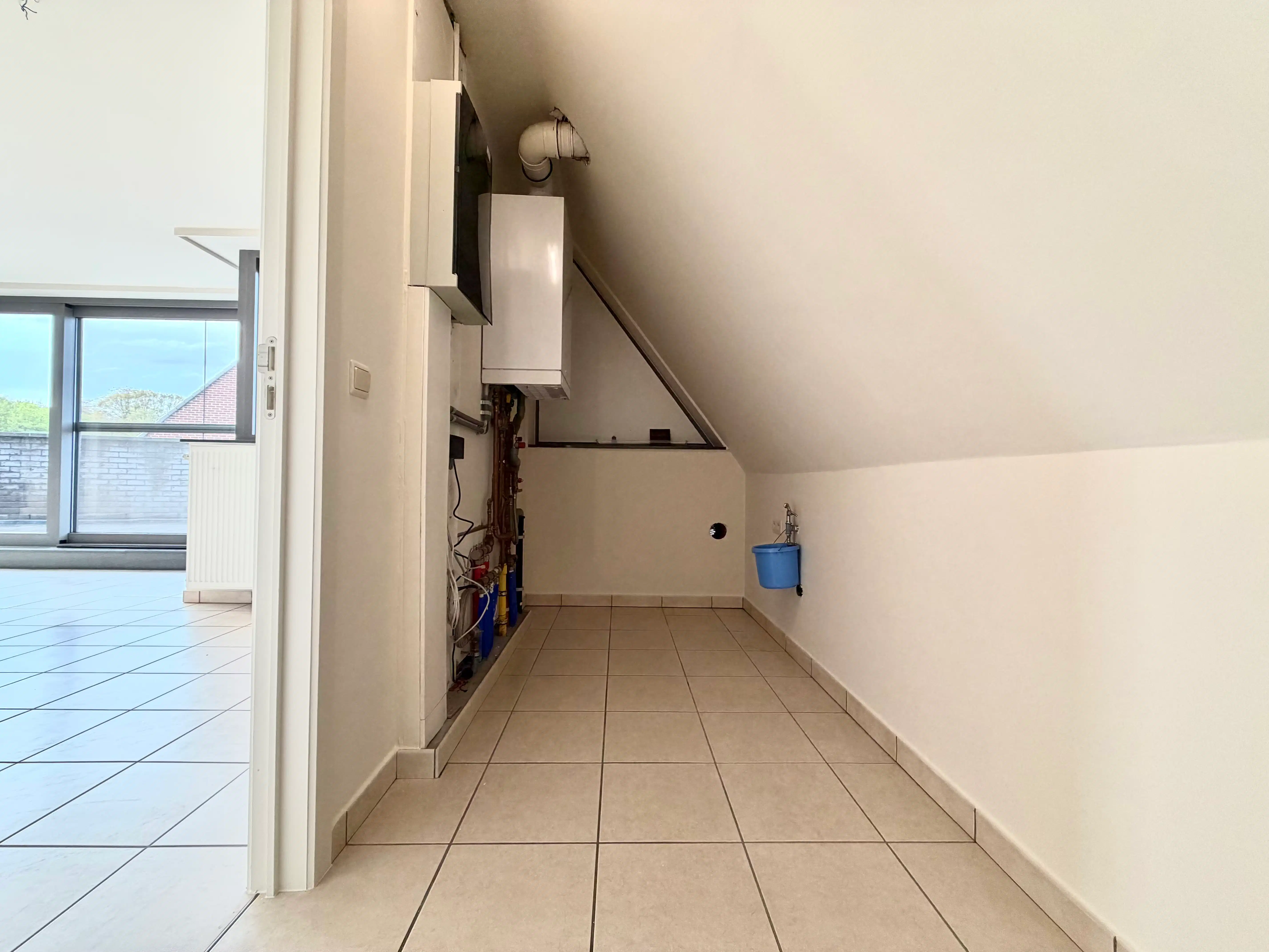 Ruim appartement met drie slaapkamers te huur in Evergem foto 14