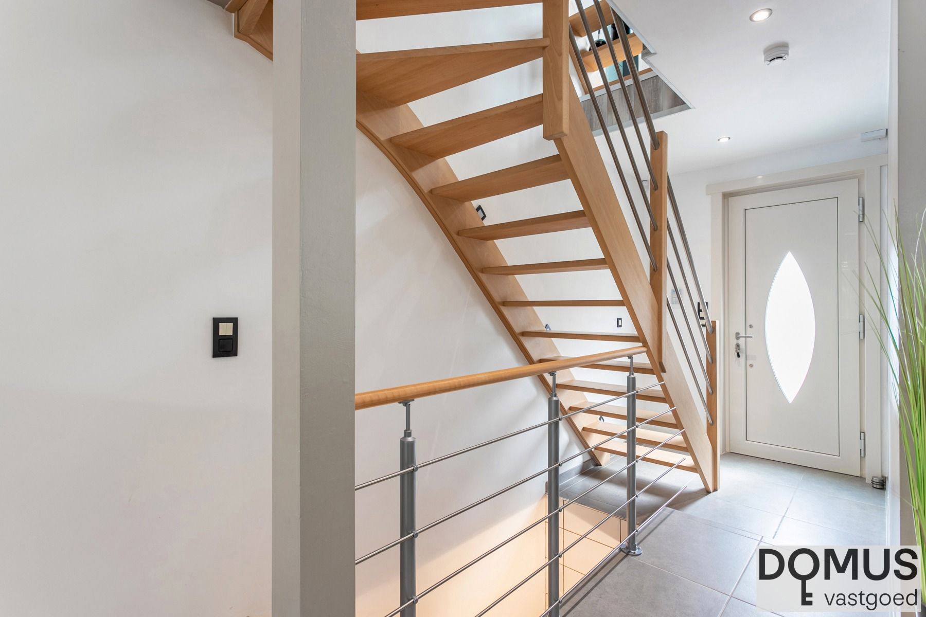 Leuke en energiezuinige gezinswoning met grote tuin en 4 slaapkamers foto 3