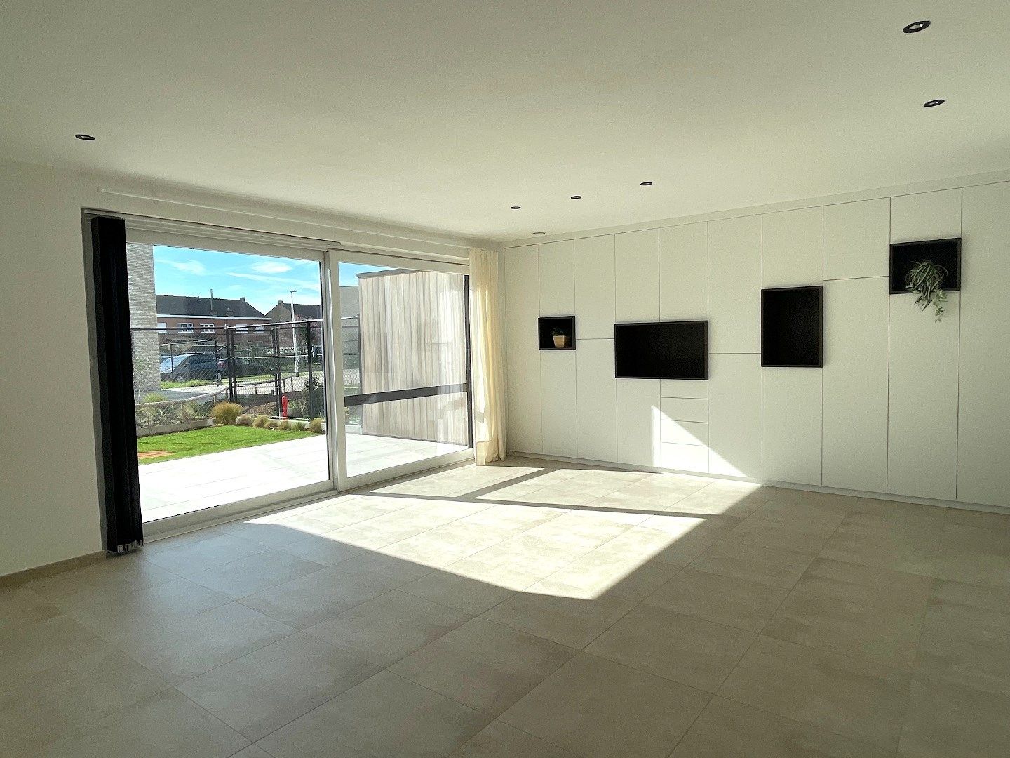 BEN-woning met 3 slaapkamers, zonnepanelen en staanplaats! foto 2
