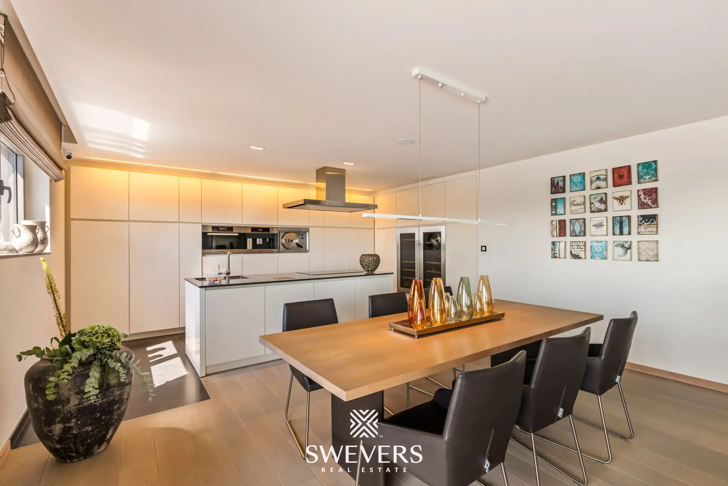 Exclusief penthouse met veel lichtinval en ruim panoramisch terras met prachtig ver uitzicht in centrum Genk foto 11