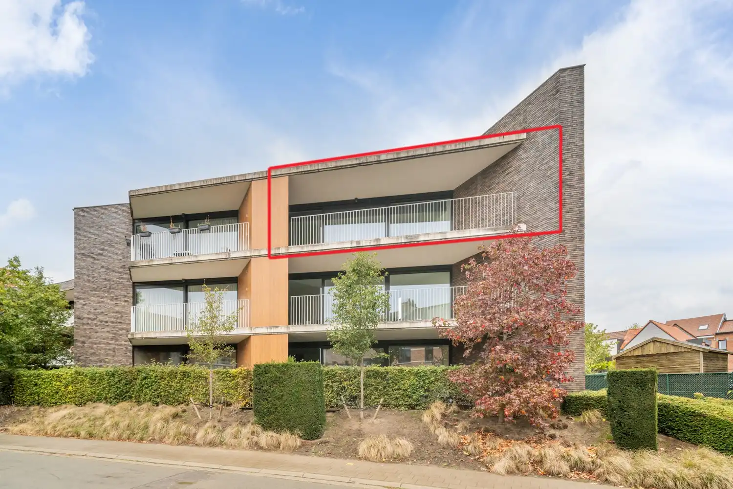 Modern en energiezuinig(A-label) dakappartement met 2 slaapkamers, 2 badkamers, een groot terras en een autostaanplaats nabij het UZ Gasthuisberg te Leuven! foto 2
