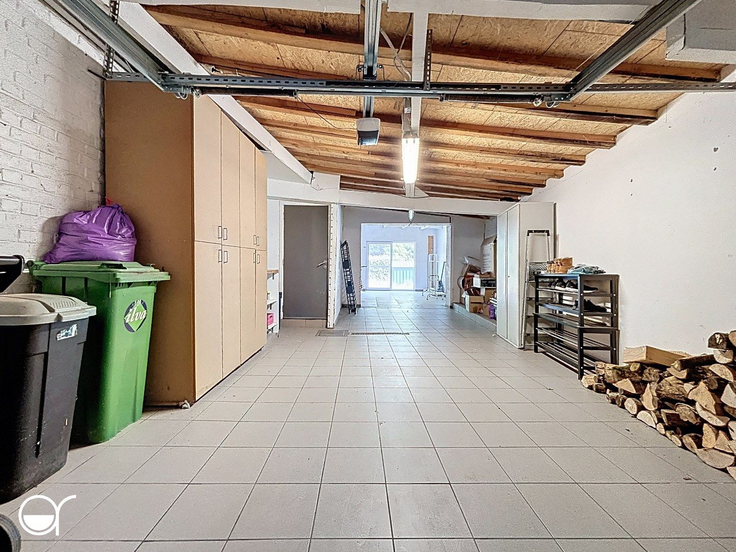 Instapklare gezinswoning met 3 slaapkamers, ruime garage en tuin in Smeerebbe-Vloerzegem foto 13